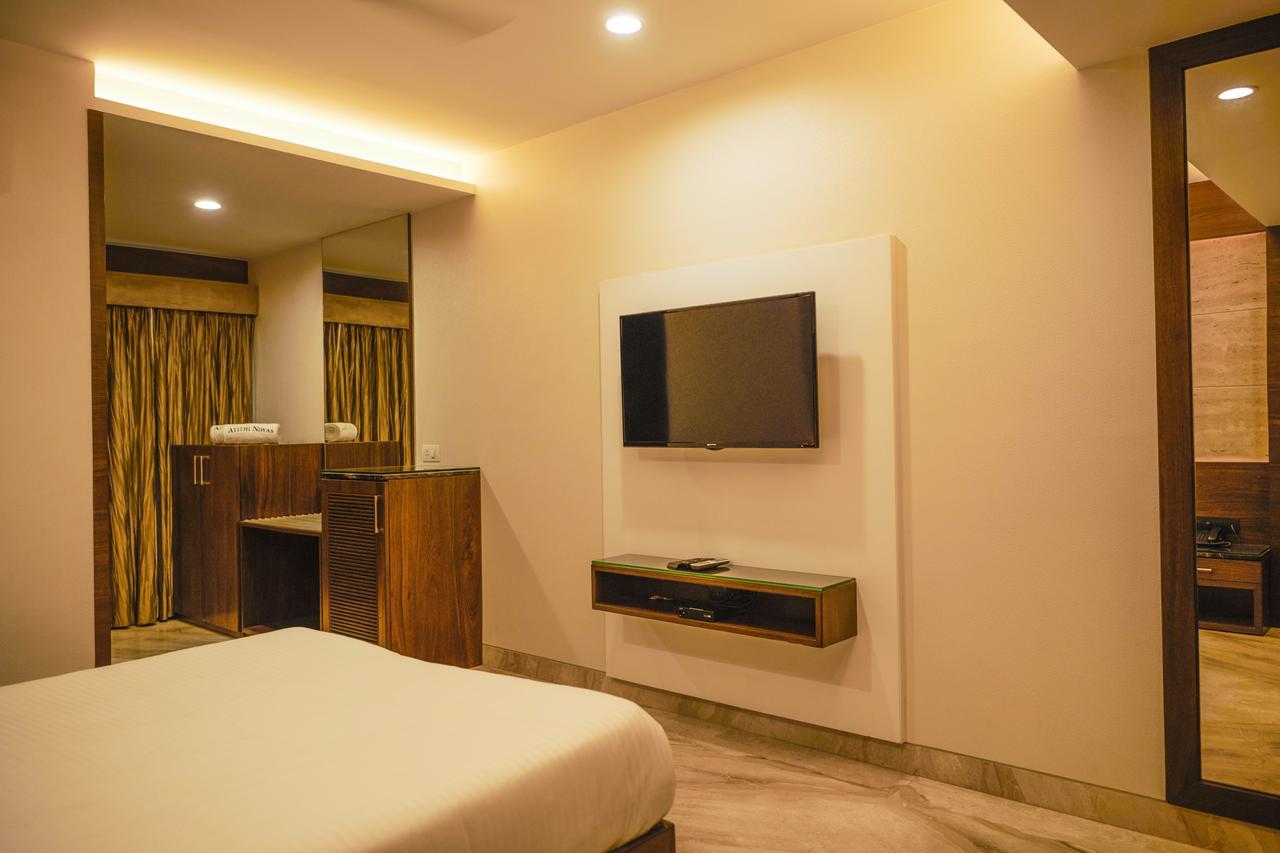 Hotel The Atithi Niwas Indore Exterior foto