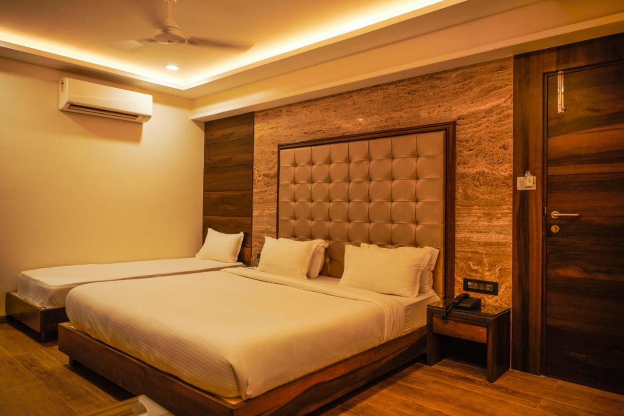 Hotel The Atithi Niwas Indore Exterior foto