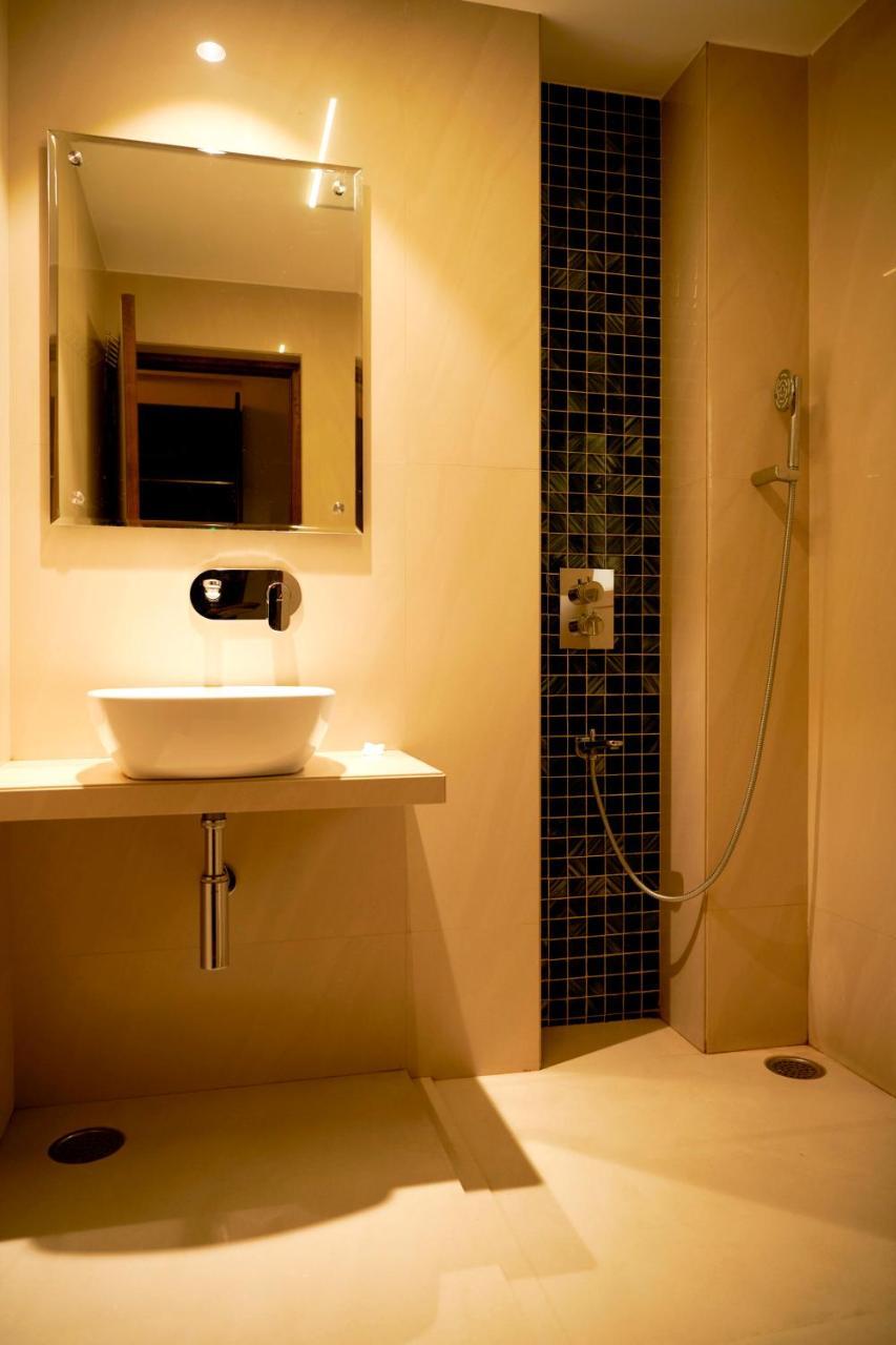 Hotel The Atithi Niwas Indore Exterior foto